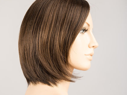 Peluca Smoke Mono Part de Ellen Wille, color Espresso Mix, vista lateral en maniquí