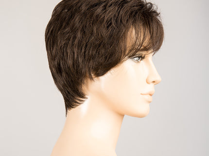 Peluca Spring Hi de Ellen Wille, color Espresso Mix, vista lateral en maniquí