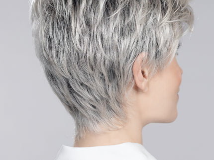 Peluca Spring Hi de Ellen Wille, color Platinblonde Rooted, fotografía en persona, vista 4