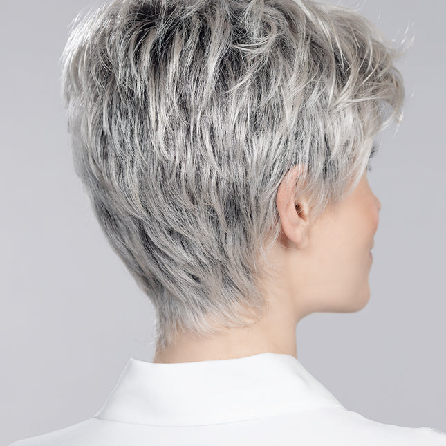 Peluca Spring Hi de Ellen Wille, color Platinblonde Rooted, fotografía en persona, vista 4