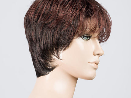 Peluca Stop Hi Tec de Ellen Wille, color Darkauburn Mix, vista lateral en maniquí