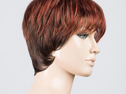 Peluca Stop Hi Tec de Ellen Wille, color Flame Mix, vista lateral en maniquí
