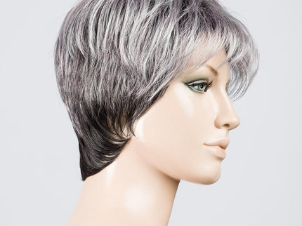 Peluca Stop Hi Tec de Ellen Wille, color Metallic Purple Rooted, vista lateral en maniquí