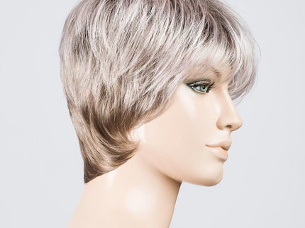 Peluca Stop Hi Tec de Ellen Wille, color Metallic Rose Rooted, vista lateral en maniquí