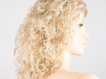 Peluca Storyville de Ellen Wille, color Champagne Rooted, vista lateral en maniquí