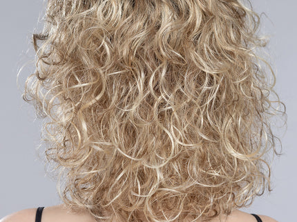 Peluca Storyville de Ellen Wille, color Sandyblonde Rooted, fotografía en persona, vista 6