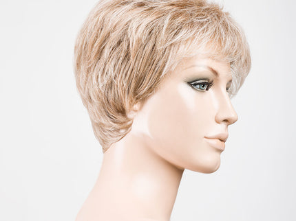 Peluca Sun Mono de Ellen Wille, color Sandyblonde Rooted, vista lateral en maniquí
