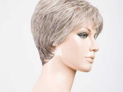 Peluca Sun Mono de Ellen Wille, color Stonegrey Mix, vista lateral en maniquí