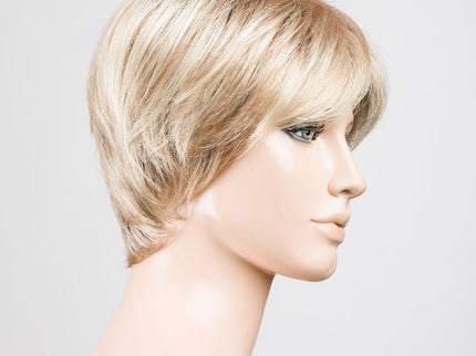 Peluca Vision Mono de Ellen Wille, color Sandyblonde Rooted, vista lateral en maniquí