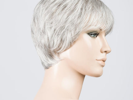 Peluca Carol de Ellen Wille, color Snow Mix, vista lateral en maniquí