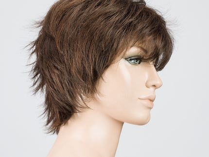 Peluca Click de Ellen Wille, color Chocolate Rooted, vista lateral en maniquí