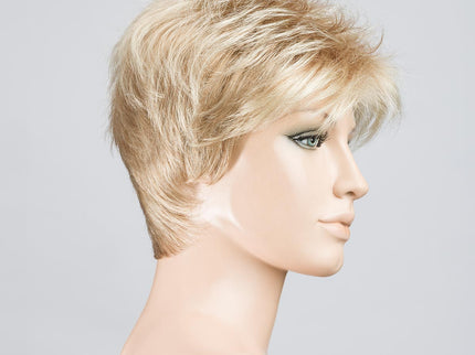 Peluca Coco de Ellen Wille, color Lighthoney Mix, vista lateral en maniquí