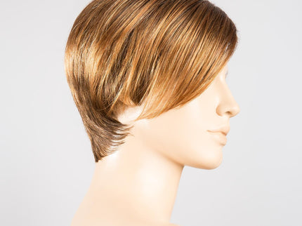 Peluca Disc Mono Part de Ellen Wille, color Hazelnut Mix, vista lateral en maniquí