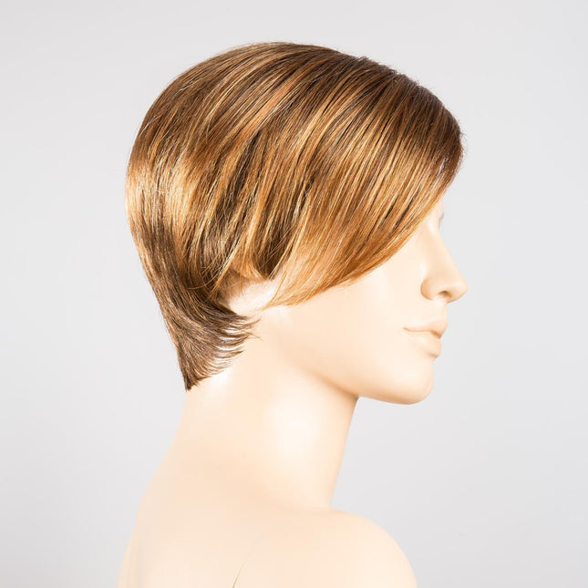Peluca Disc Mono Part de Ellen Wille, color Hazelnut Mix, vista lateral en maniquí