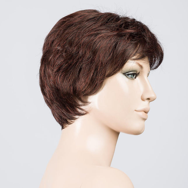 Peluca Estate Mono de Ellen Wille, color Darkauburn Mix, vista lateral en maniquí