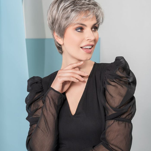 Peluca con canas pelo sintético