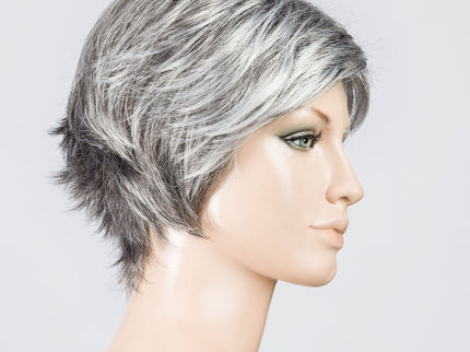 Peluca Flip Mono de Ellen Wille, color Salt Pepper Mix, vista lateral en maniquí