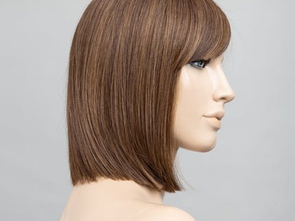 Peluca Miss Comfort de Ellen Wille en Hotmocca Rooted, vista lateral en maniquí