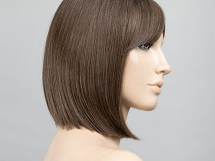Peluca Miss Comfort de Ellen Wille en Nougat Rooted, vista lateral en maniquí