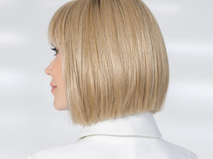 Peluca Miss Comfort de Ellen Wille en Sandyblonde Rooted, vista trasera y lateral