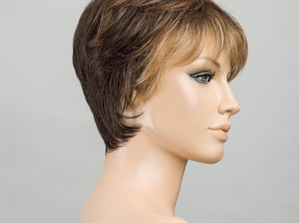 Peluca Novel Deluxe de Ellen Wille, color Coffeebrown Lighted, vista en maniquí