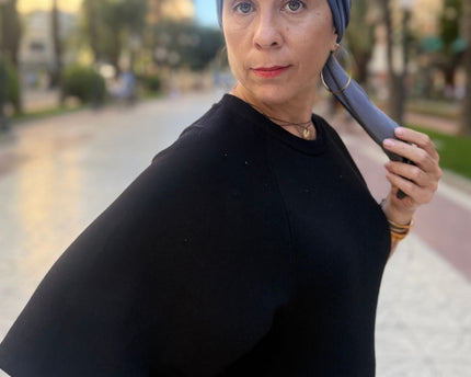 Pañuelo oncológico Martina Grafito Carla Bedia — fotografía 3