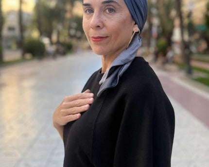 Pañuelo oncológico Martina Grafito Carla Bedia — fotografía 9