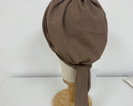 Pañuelo oncológico Martina Taupe Carla Bedia — fotografía 12