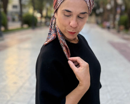 Pañuelo oncológico Zoe Bambú Cachemira Teja Carla Bedia — fotografía 1