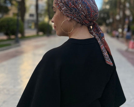 Pañuelo oncológico Zoe Bambú Cachemira Teja Carla Bedia — fotografía 6