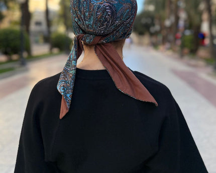 Pañuelo oncológico Zoe Bambú Cachemira Turquesa Carla Bedia — fotografía 6