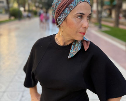 Pañuelo oncológico Zoe Bambú Cachemira Turquesa Carla Bedia — fotografía 8