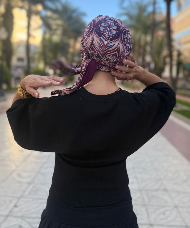 Pañuelo oncológico Zoe Bambú Étnico Burdeos Carla Bedia — fotografía 4