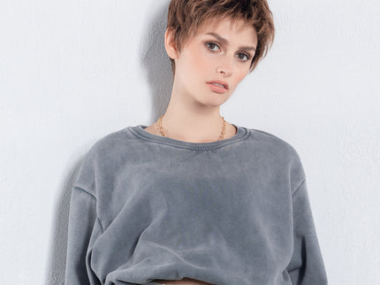 Peluca Chat de Ellen Wille en chocolate rooted, fotografía 04 de la modelo