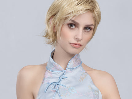 Peluca Easy Mono Part de Ellen Wille en lightchampagne rooted, fotografía 03 de la modelo