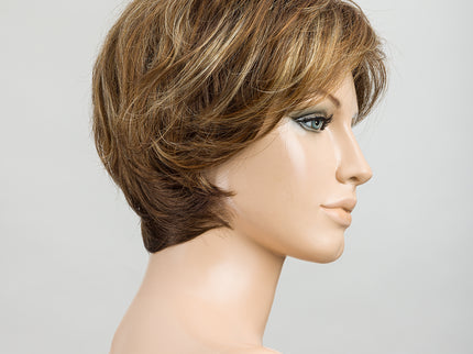Peluca Satin Soft de Ellen Wille, color Tobacco Rooted, vista en maniquí