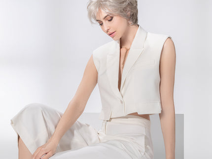 Peluca Satin Soft de Ellen Wille, color Snow Mix, fotografía de modelo