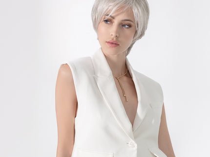 Peluca Satin Soft de Ellen Wille, color Snow Mix, fotografía de modelo