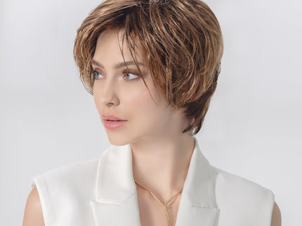 Peluca Satin Soft de Ellen Wille, color Tobacco Rooted, fotografía de modelo