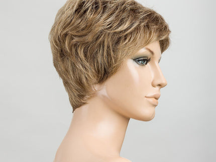 Peluca Spa Soft de Ellen Wille, color Bernstein Rooted, vista en maniquí