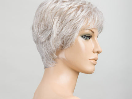 Peluca Spa Soft de Ellen Wille, color Silver Mix, vista en maniquí
