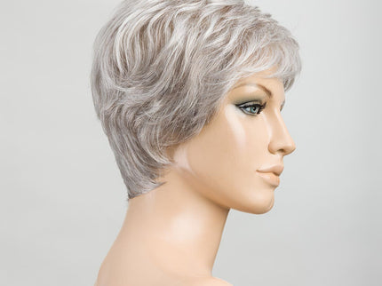 Peluca Spa Soft de Ellen Wille, color Snow Mix, vista en maniquí