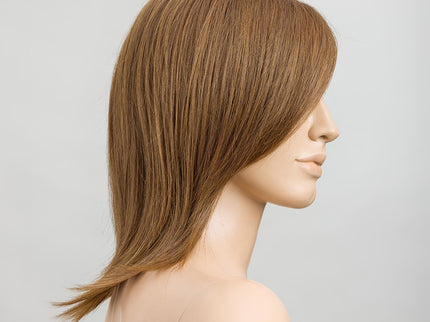 Peluca Whisper Comfort de Ellen Wille, color Almondbrown Rooted, vista en maniquí