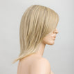 Sandyblonde Rooted